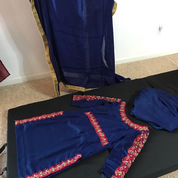 Punjabi suit - Picture 3 of 4